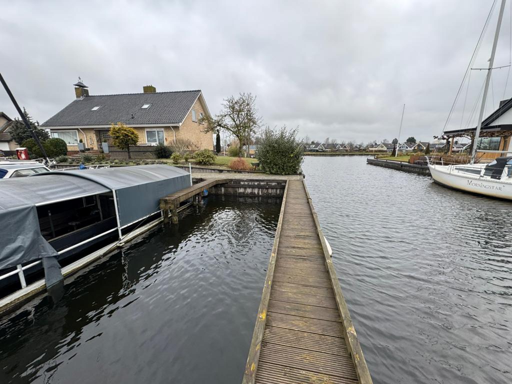 Ligplaats 11x4m Lemmer Breezand met uitzicht op de Sylroede, Watersport en Boten, Herfst, Buiten