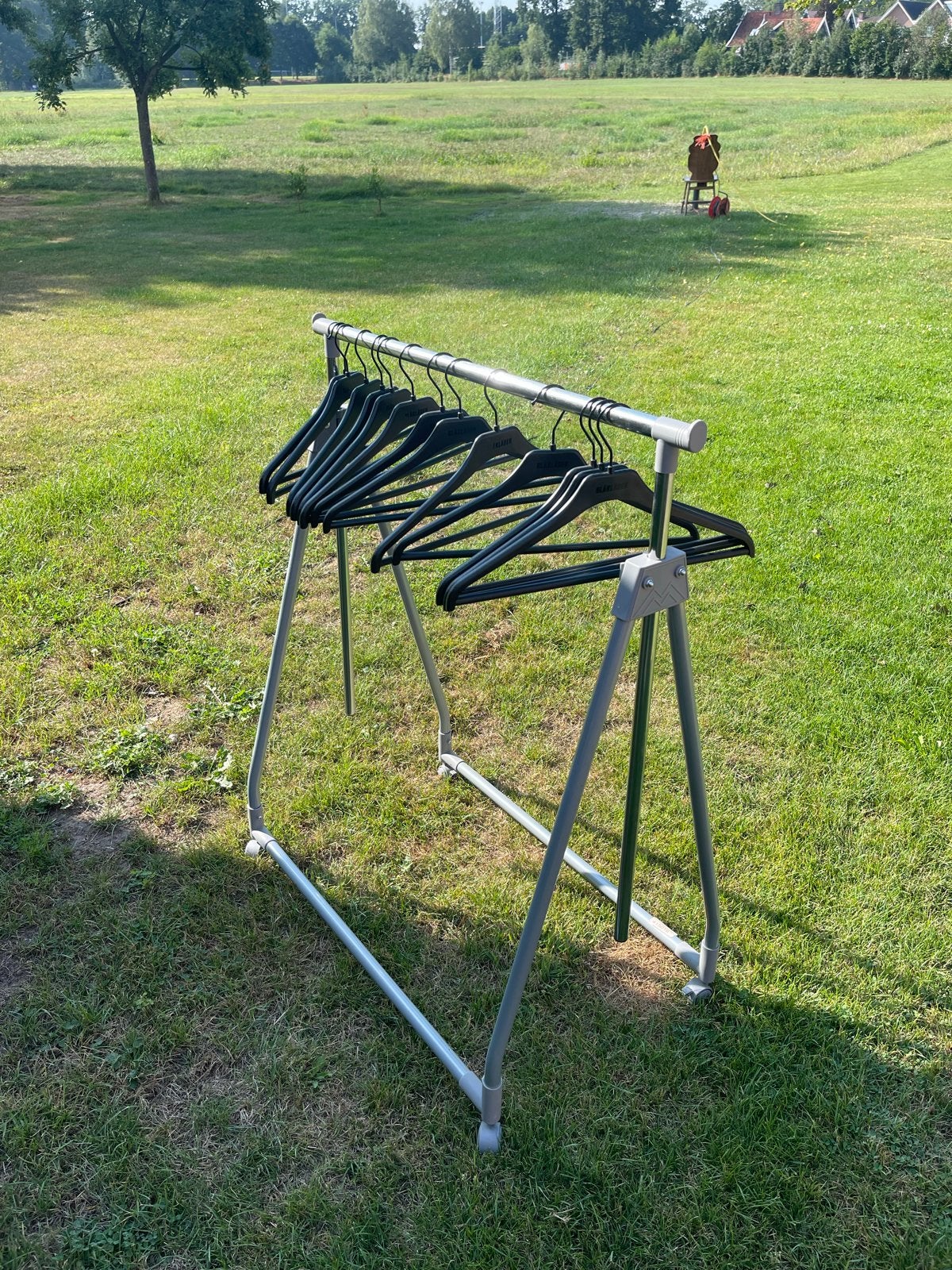 Verstelbaar kledingrek met hangers, Ophalen, Met wielen, Gebruikt