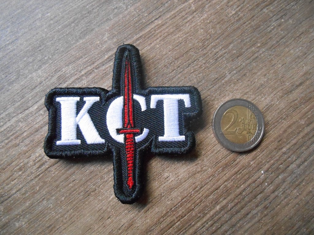 KCT badge Korps Commando Troepen, Verzamelen, Militaria | Algemeen, Ophalen of Verzenden, Landmacht, Nederland, Embleem of Badge