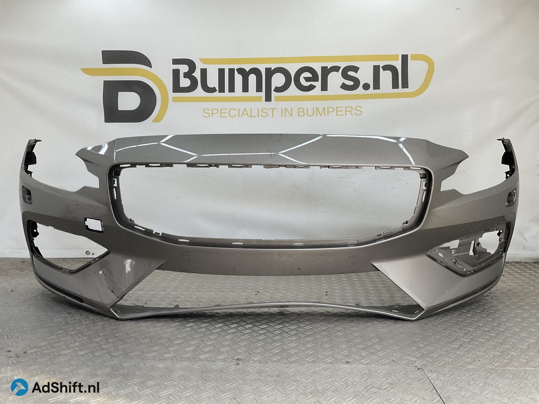 Bumper Volvo S60 V60 2018-2022 31690589 Voorbumper E5-22629, Bumper