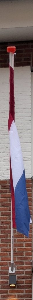 Nederlandse vlag met vlaggenstok, Ophalen, Nieuw