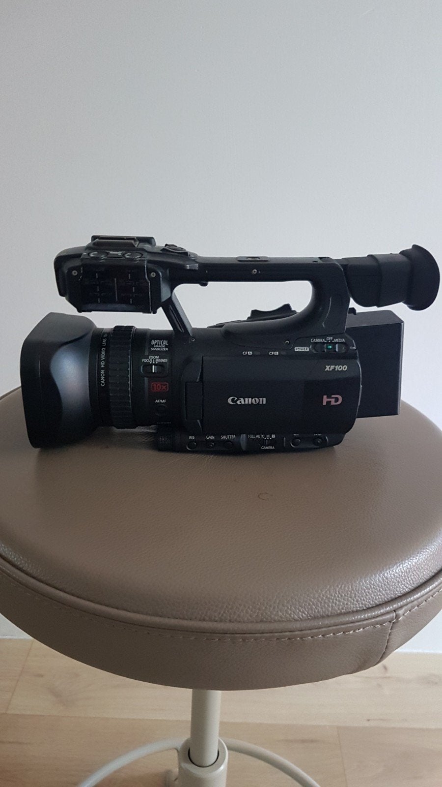 Canon XF100 Full HD Videocamera met 10x optische zoom, Ophalen