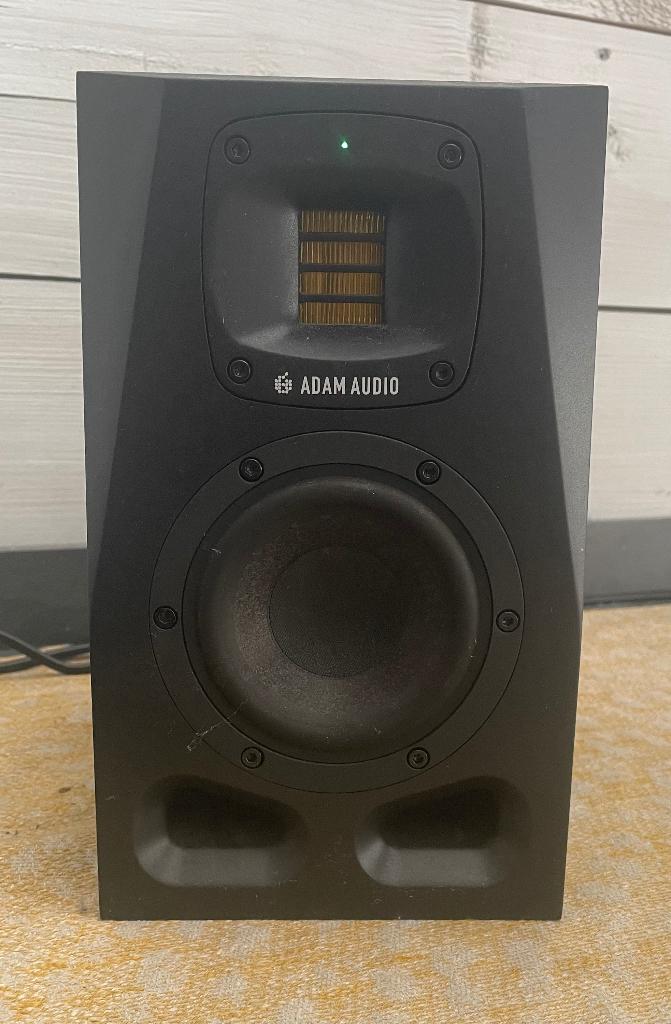ADAM A4V Compact Studio Speaker (set van 2), Zo goed als nieuw, 120 watt of meer, Front, Rear of Stereo speakers, Ophalen