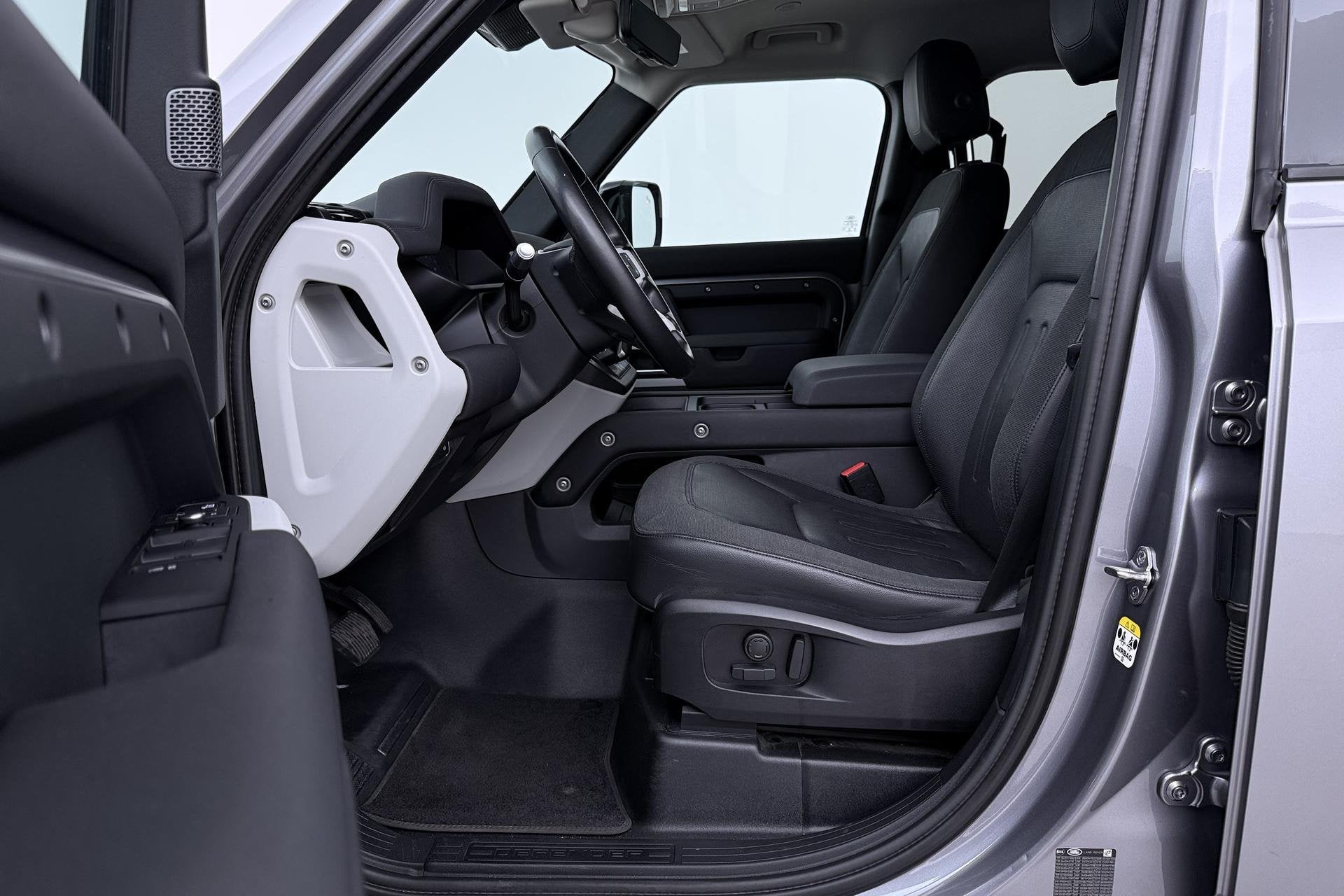 Land Rover Defender 110 D200 SE | COMMERCIAL | Luchtvering |, Auto's, Gebruikt, 4 cilinders, Leder en Stof, 2292 kg