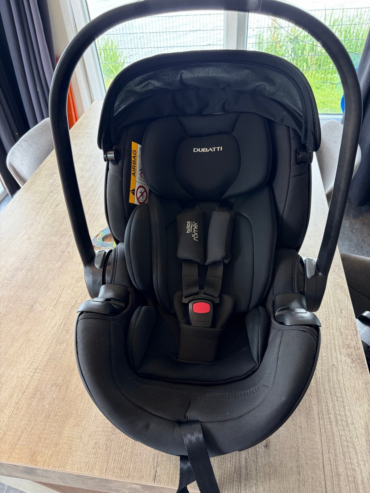 Dubatti autostoel/maxicosi met Isofix base, Kinderen en Baby's, Autostoeltjes, Ophalen, Romer, Slaapstand, Zo goed als nieuw