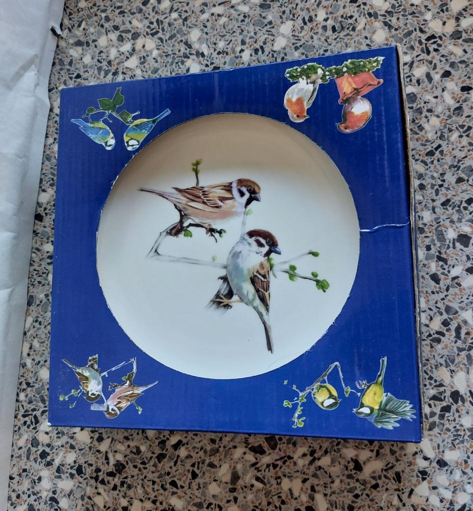 2 borden Elles Hollandse Vogels Koolmees Ringmus met doos, Huis en Inrichting, Ophalen of Verzenden, Zo goed als nieuw, Bord(en)