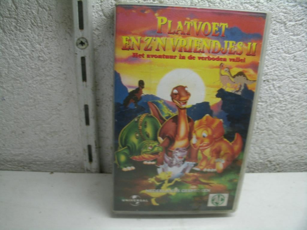 vhs 112a platvoet en z'n vriendjes 2 verboden vallei, Cd's en Dvd's, VHS | Kinderen en Jeugd, Alle leeftijden, Ophalen of Verzenden