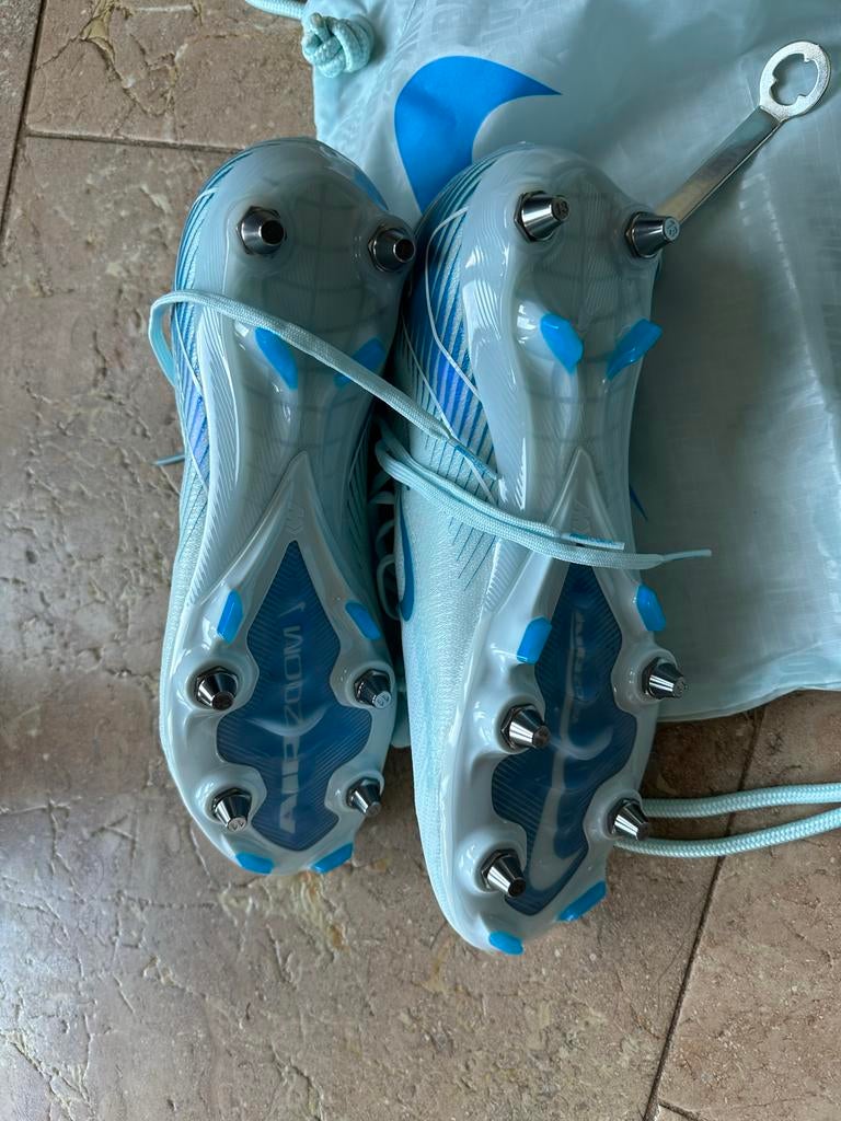 Nieuwe Nike Mercurial voetbalschoenen 43, Ophalen, Nieuw, Schoenen