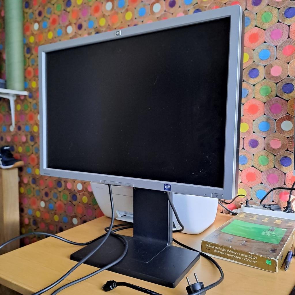 Monitor HP LP2465, 24", kantelbaar scherm, Computers en Software, Monitoren, Ophalen, 60 Hz of minder, Kantelbaar, IPS