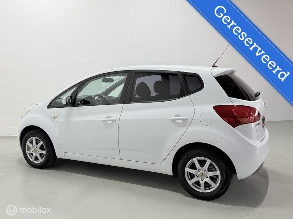 Kia Venga 1.4 CVVT Plus Pack | AIRCO | NAVI, Voorwielaandrijving, Euro 5, Gebruikt, Navigatiesysteem