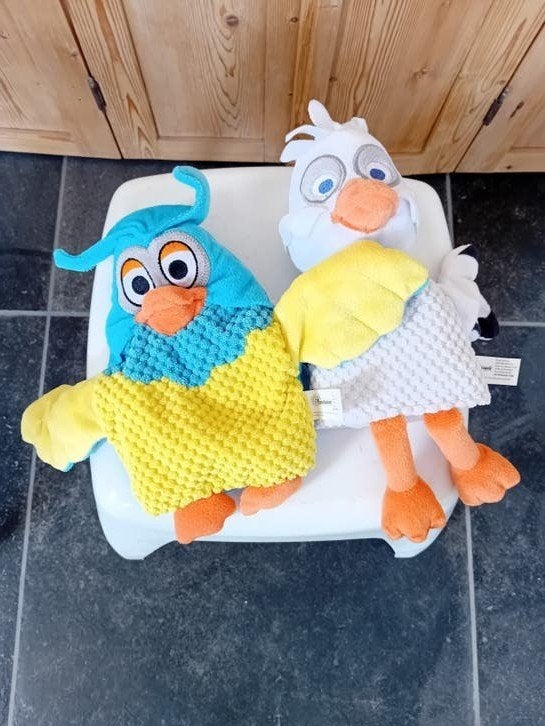 2 pluche handpoppen van de fabeltjeskrant 25 cm hoog, Ophalen