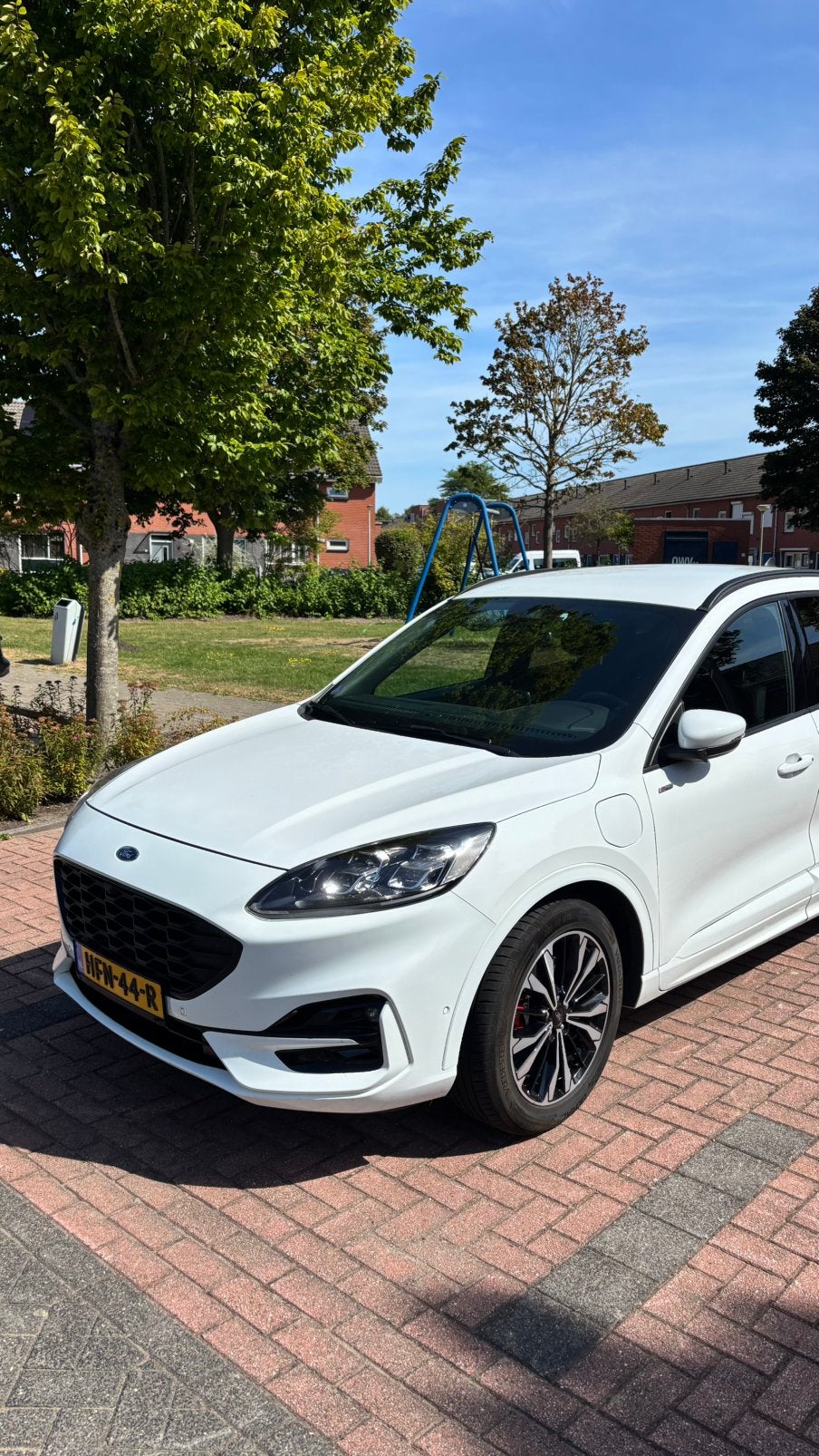 Ford Kuga ST line X 2.5 PHEV E-cvt 225pk 2020 Wit, Zwart, Wit, Plug-in hybride, 1200 kg