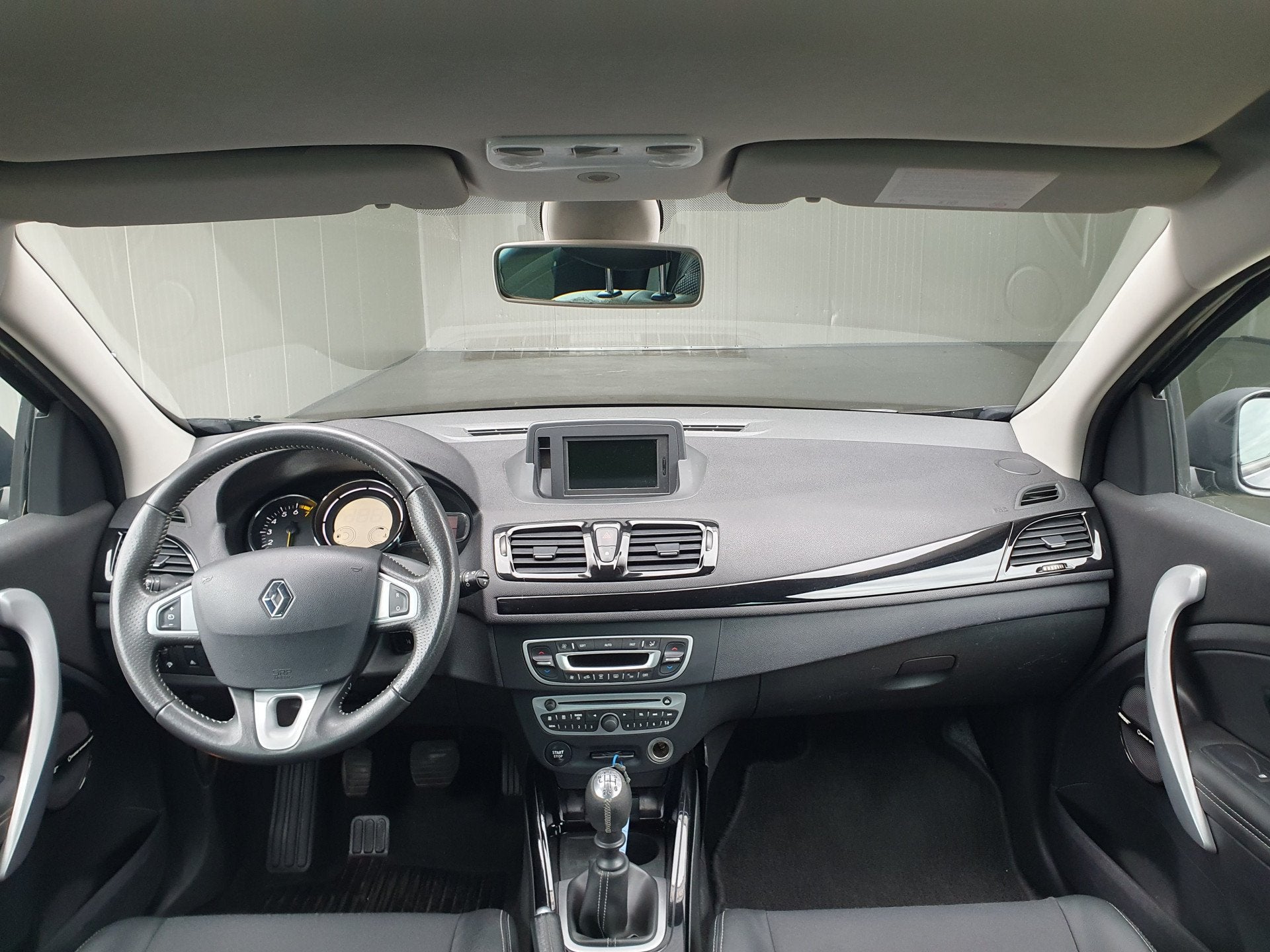 Renault Mégane Estate 1.4 TCe Bose CRUISE/CLIMA/TRHAAK/LMV, Auto's, Euro 5, Gebruikt, 4 cilinders, Leder en Stof