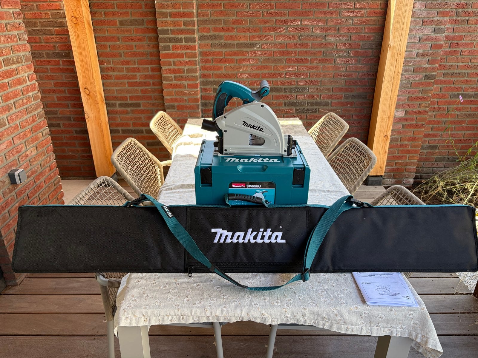 Makita SP6000 invalzaag met geleiderails en koffer, Ophalen, Invalzaag, 70 mm of meer, Zo goed als nieuw