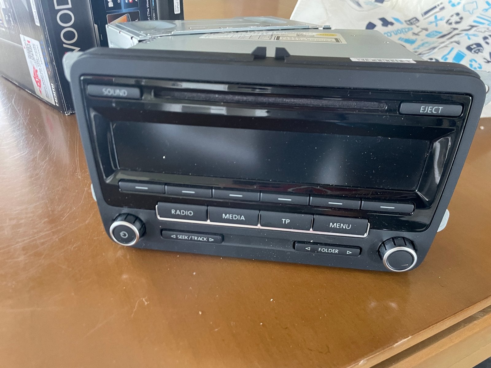 Gratis af te halem VW Radio LOW EU G+ UP2 BVX, Ophalen, Gebruikt