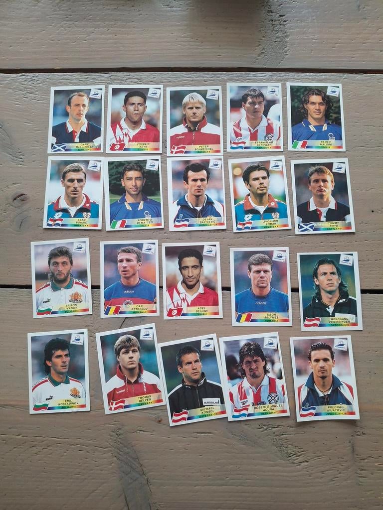 Panini wk 1998 stickers Danone serenisima 20 verschillende, Verzamelen, Ophalen of Verzenden, Zo goed als nieuw, Buitenlandse clubs