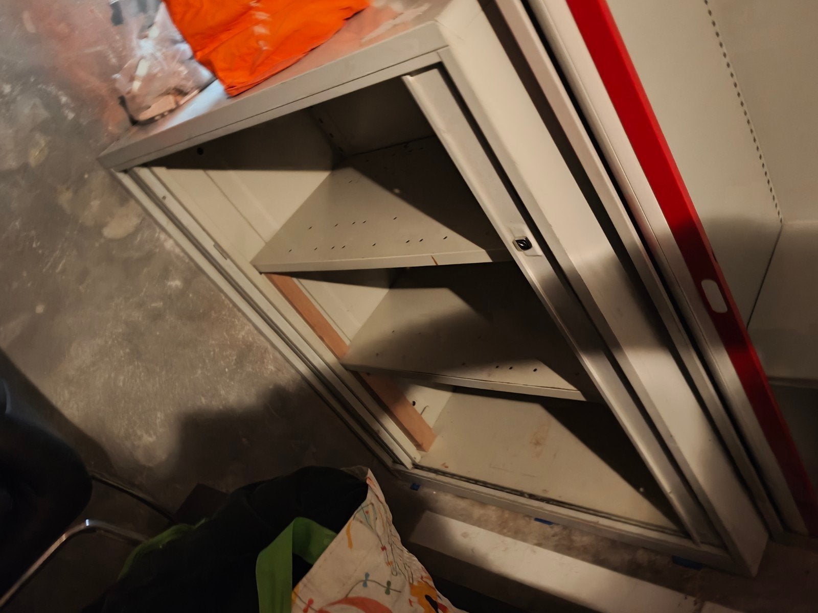 2 stalen archiefkasten, eventueel als oud ijzer, Ophalen, Gebruikt