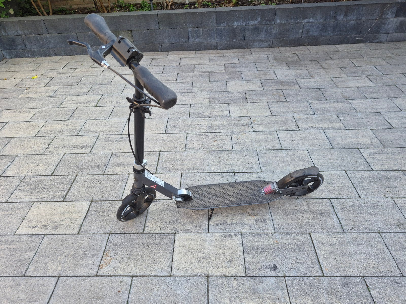 Opvouwbare step met grote wielen en handrem, Ophalen, Gebruikt, Gewone step