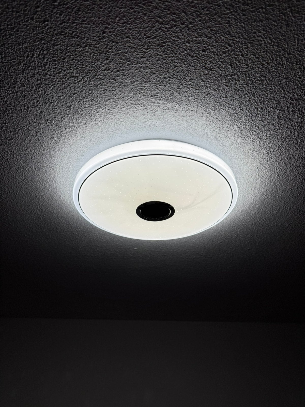 Bluetooth plafondlamp, Ophalen of Verzenden, Zo goed als nieuw, Kunststof