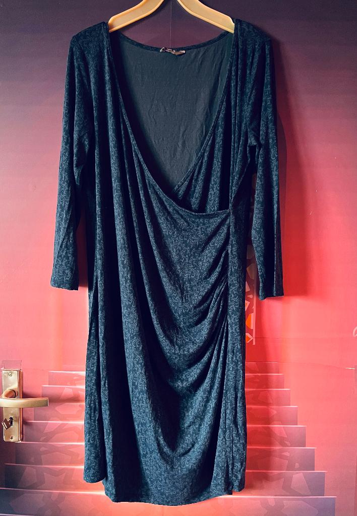 Mooie blauwe (soort wikkel-) jurk maat XL nu 19,99€, Kleding | Dames, Jurken, Blauw, Maat 46/48 (XL) of groter, Ophalen of Verzenden