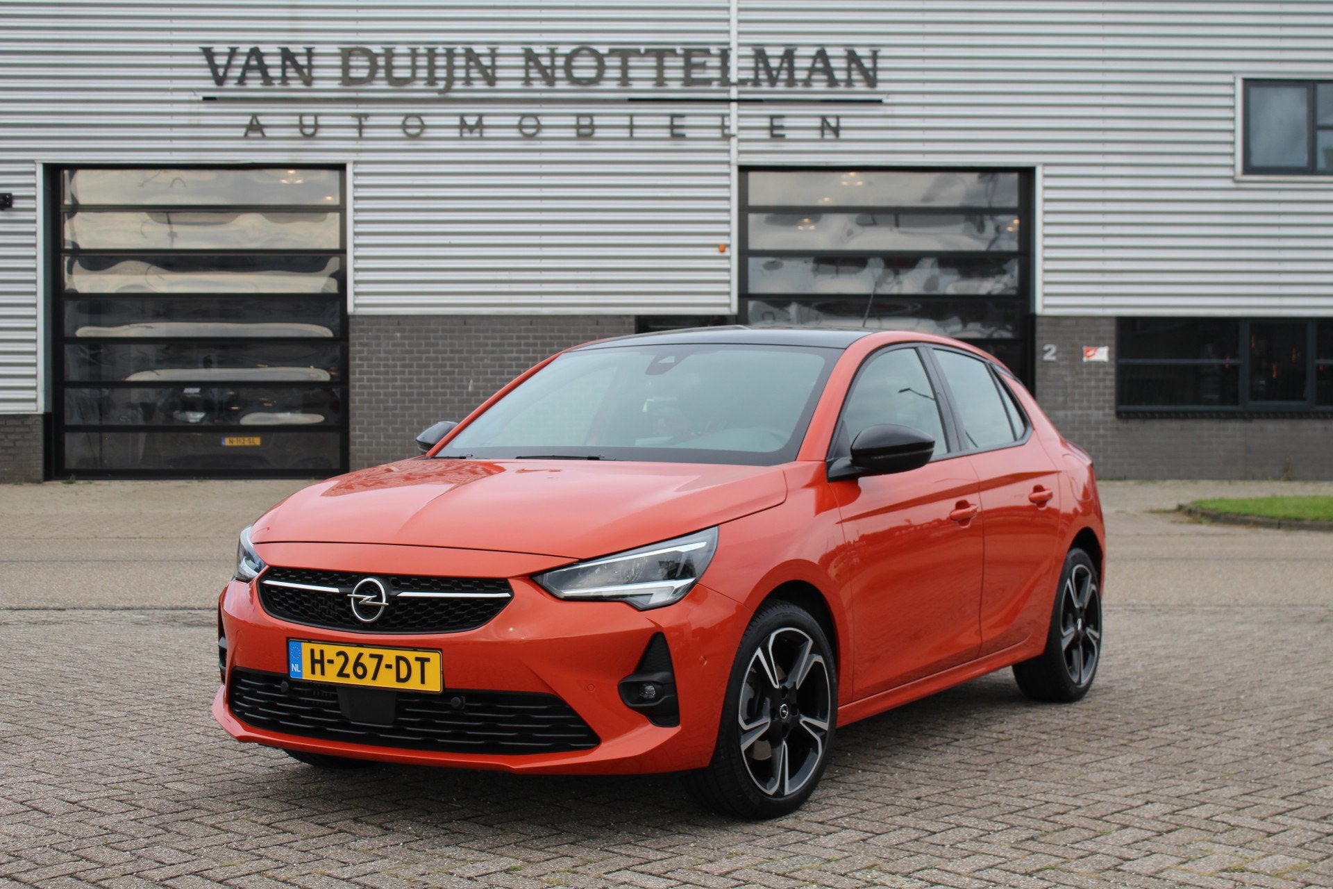 Opel Corsa 1.2 GS Line / Carplay / Panoramadak / N.A.P., Voorwielaandrijving, Dealer onderhouden, Gebruikt, Met garantie (alle)