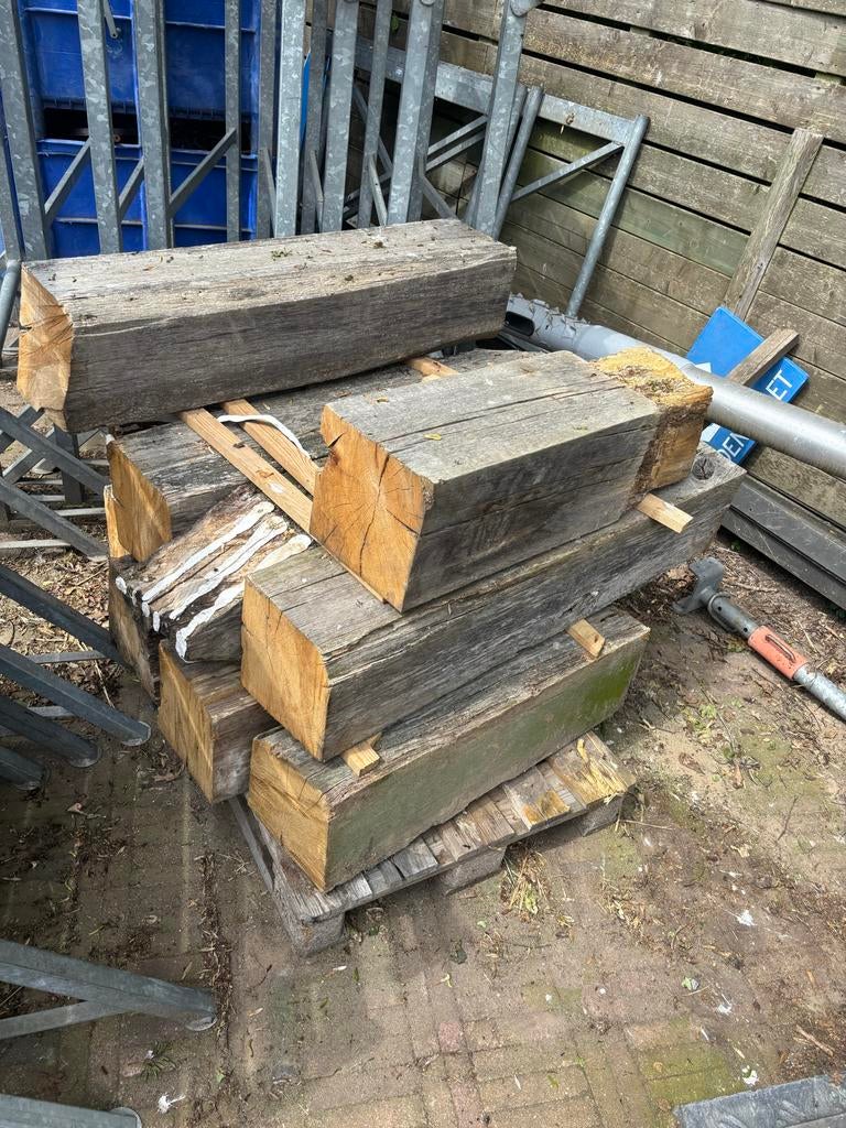 Eiken balken 10 x haardhout, Doe-het-zelf en Verbouw, Ophalen, Zo goed als nieuw, 200 tot 250 cm, 50 mm of meer