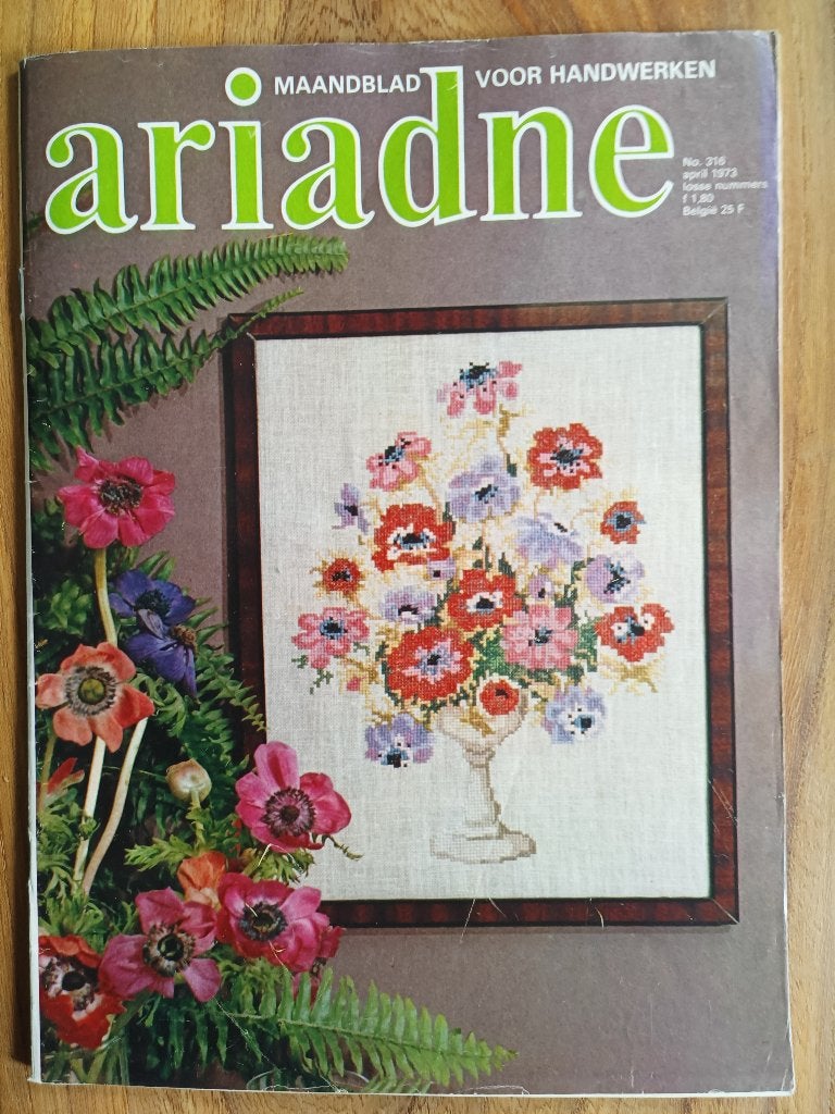 Ariadne handwerken april 1973 Nr. 316, Gelezen, Ariadne, Ophalen of Verzenden, Overige onderwerpen
