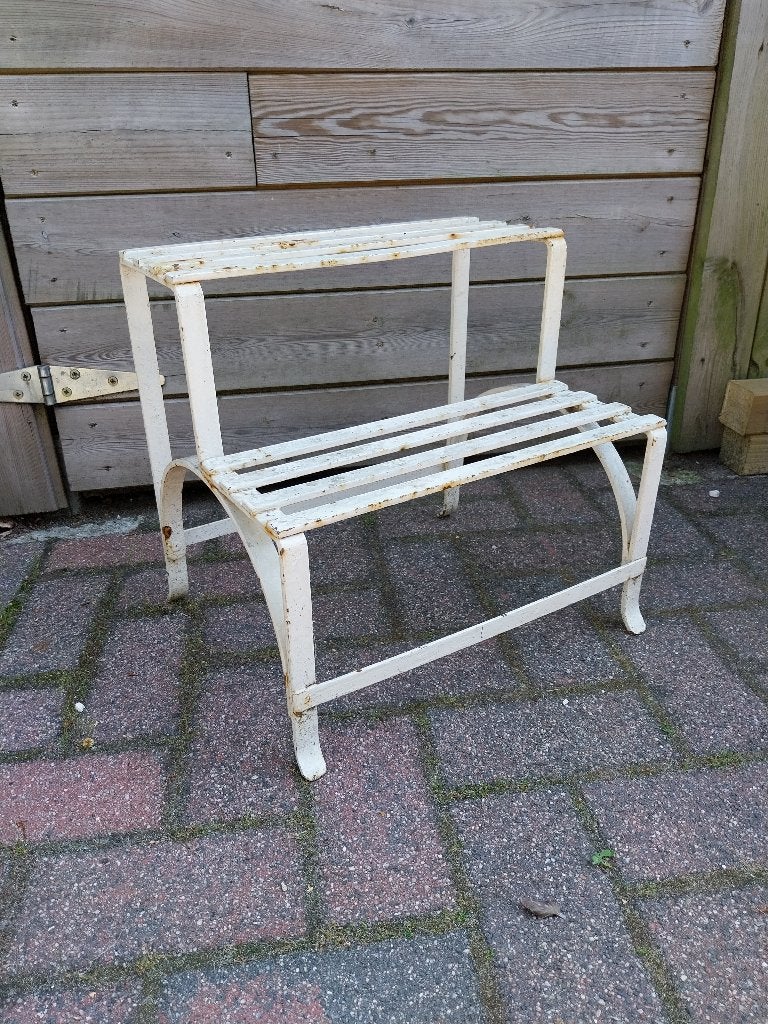 brocant trapje, Ophalen