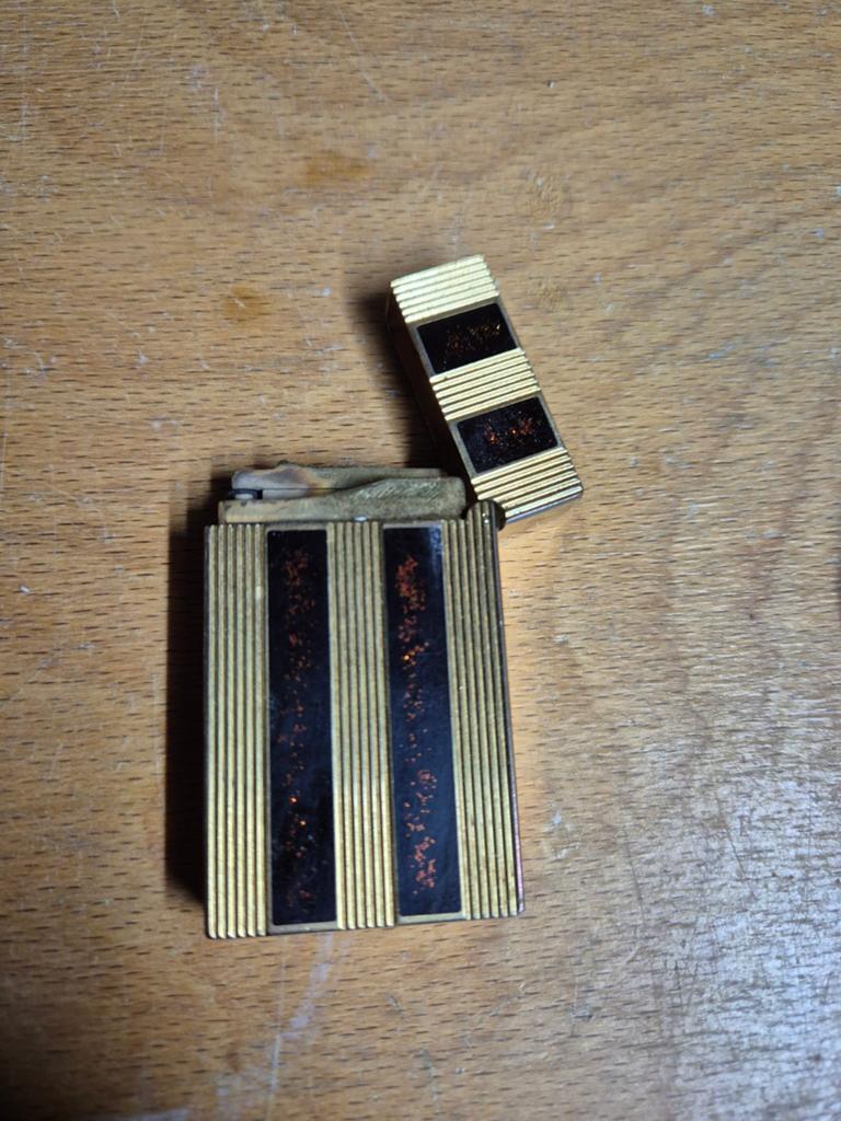 Vintage aanstekers: S.T. Dupont Laque De Chine & IM Corona, Ophalen of Verzenden, Gebruikt, Aansteker