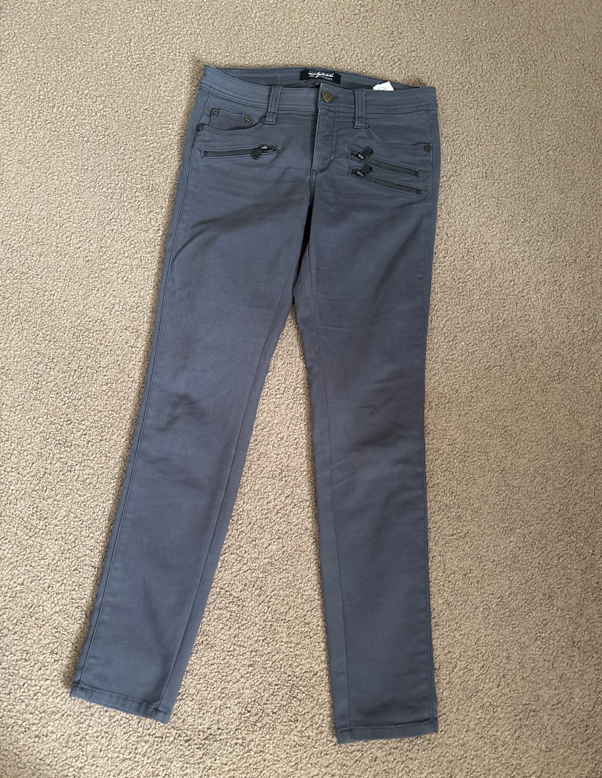 Grijze Nickjean broek maat 38 met leuke ritsjes, Maat 38/40 (M), Ophalen of Verzenden, Zo goed als nieuw, Grijs