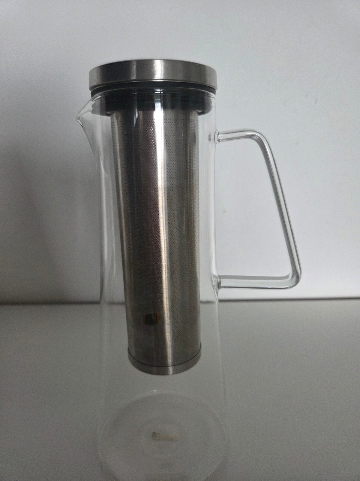 Tastea fles met filter en dop, Ophalen of Verzenden, Glas, Overige stijlen, Glas of Glazen