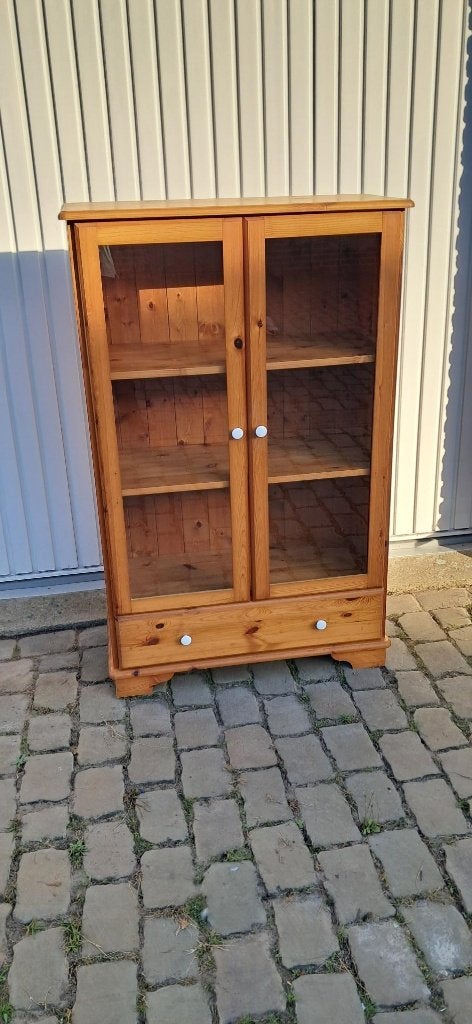 Foto 4 van Vitrinekast