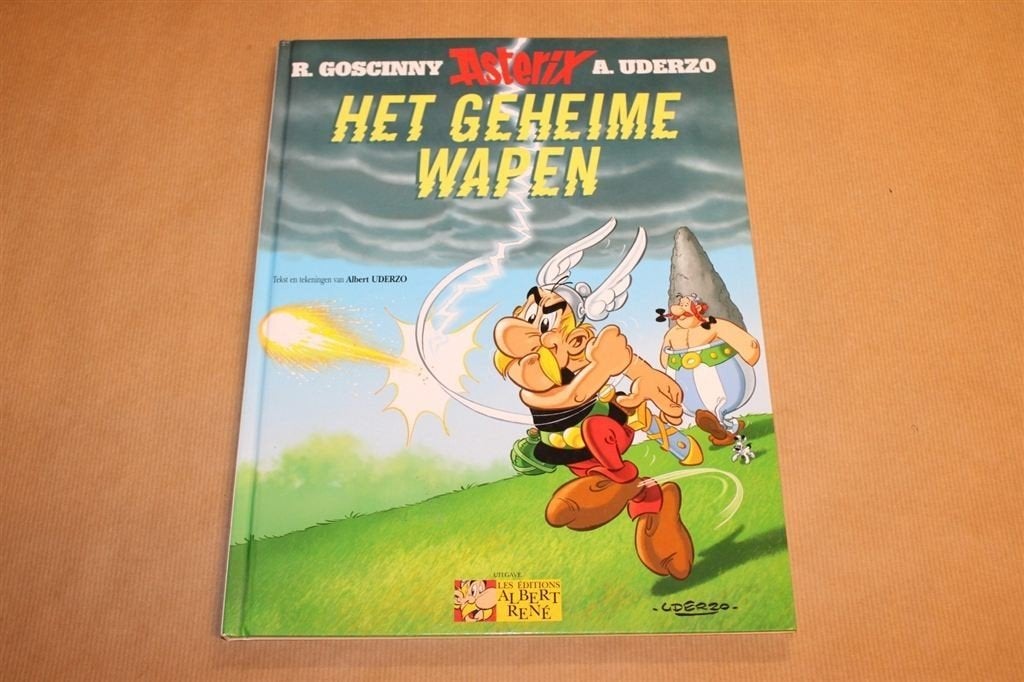 Asterix - Het geheime wapen - Hardcover, Eén stripboek, Ophalen of Verzenden, Zo goed als nieuw