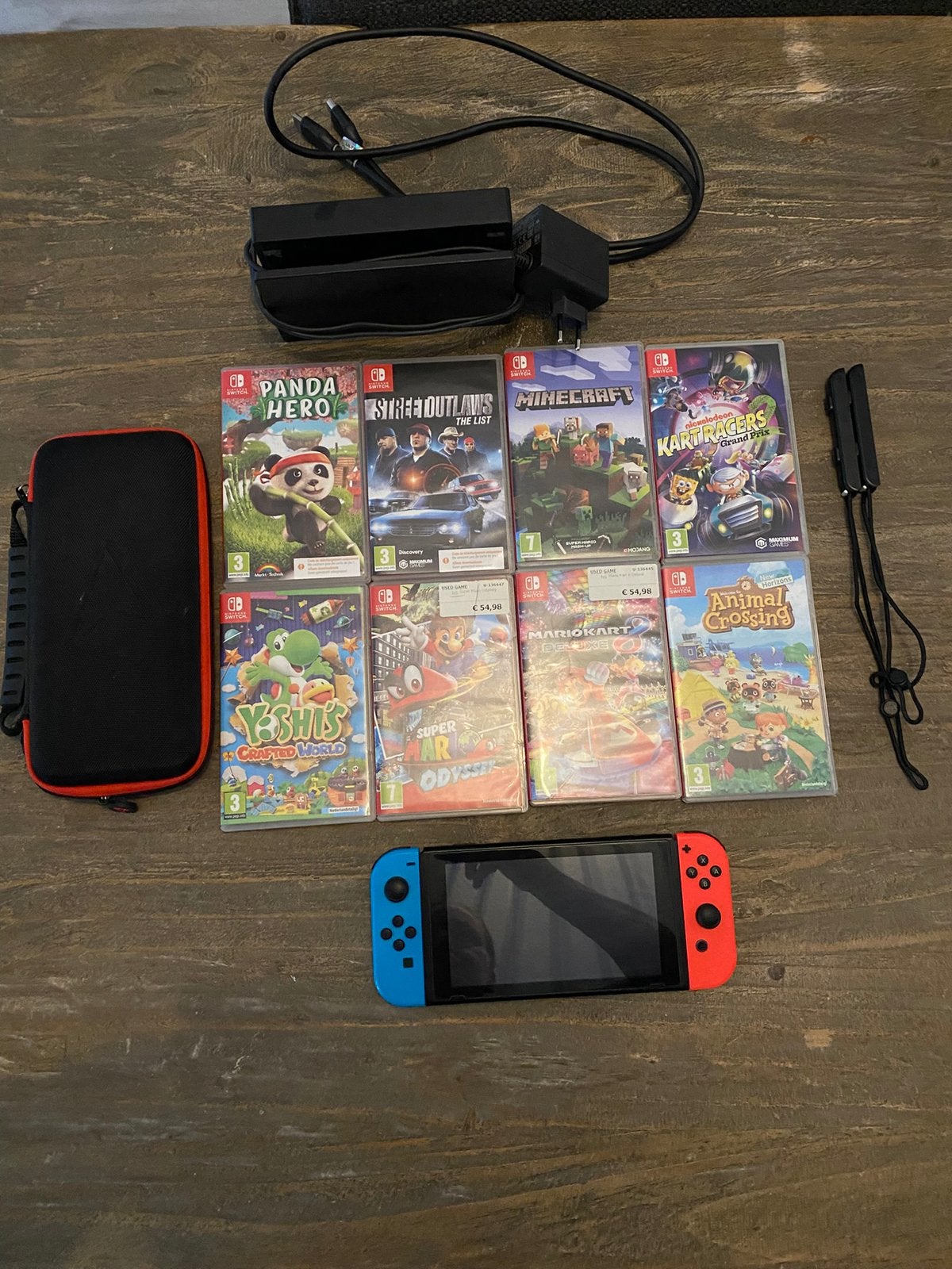 Nintendo switch met toebehoren en spellen, Met games, Met 2 controllers, Ophalen of Verzenden, Zo goed als nieuw