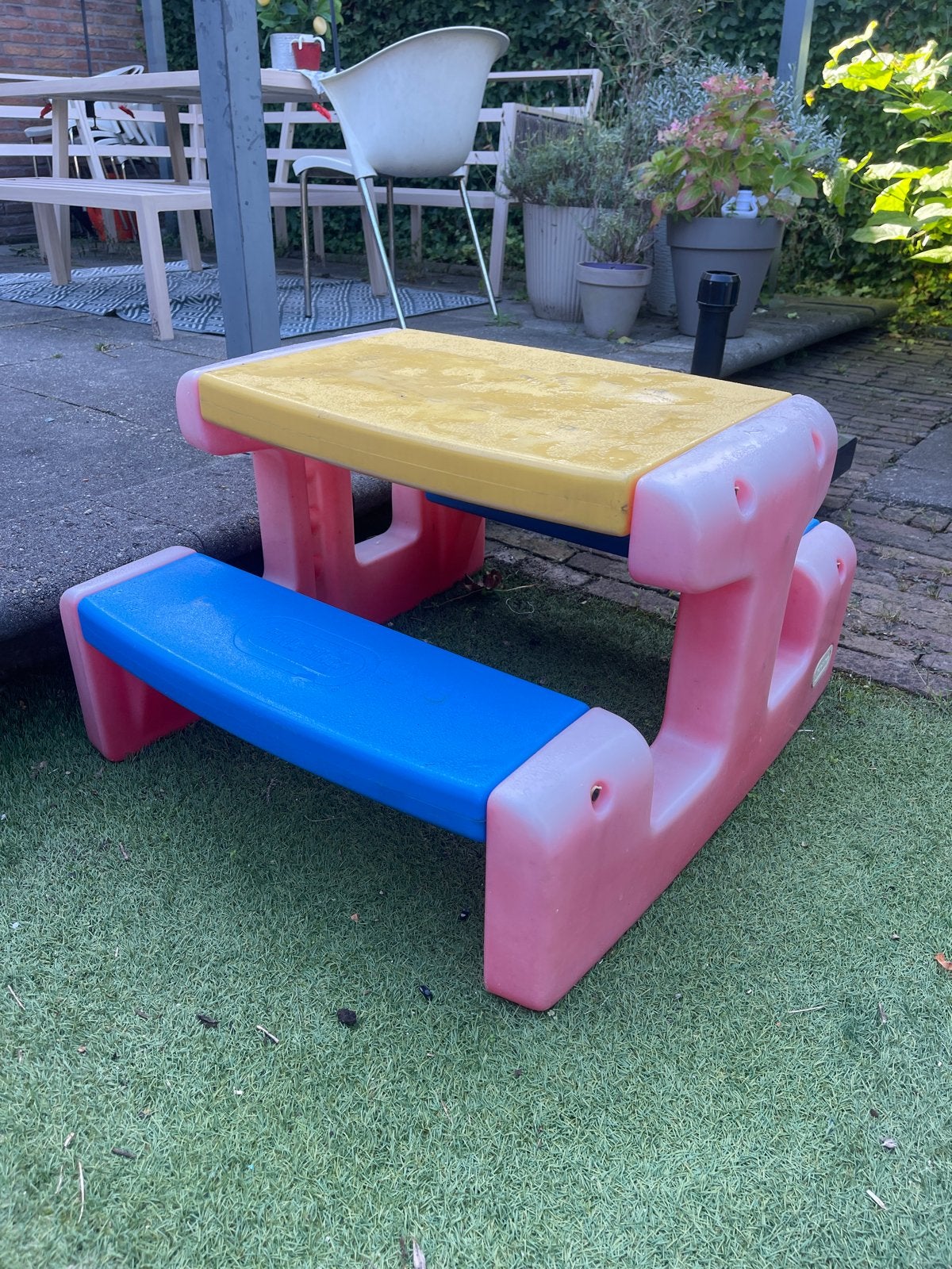 Little Tikes picknickbankje - Gebruikt - gratis ophalen, Ophalen, Gebruikt
