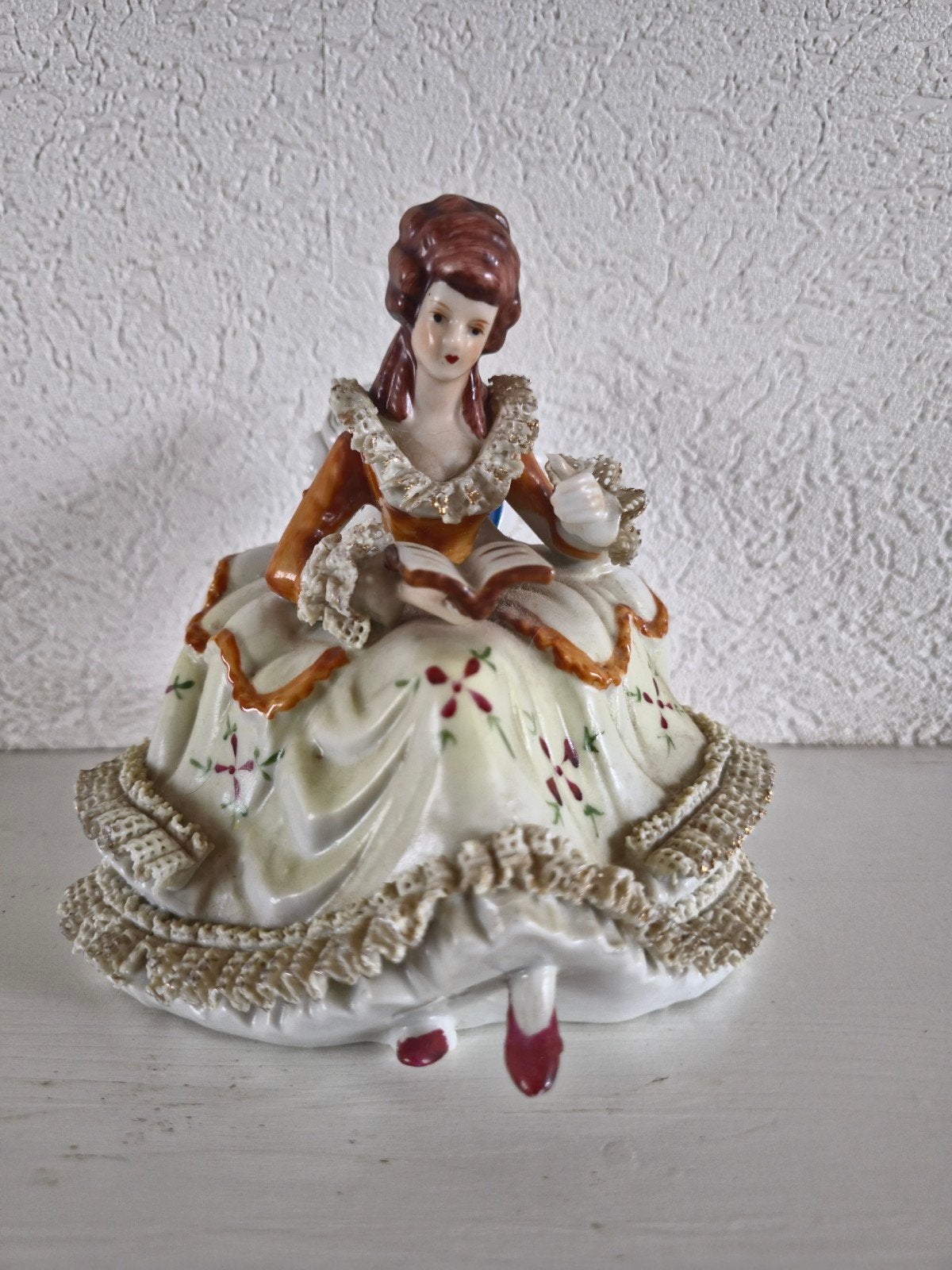 Vintage porseleinen beeldje dame in Rococo stijl, Antiek en Kunst, Antiek | Porselein, Ophalen