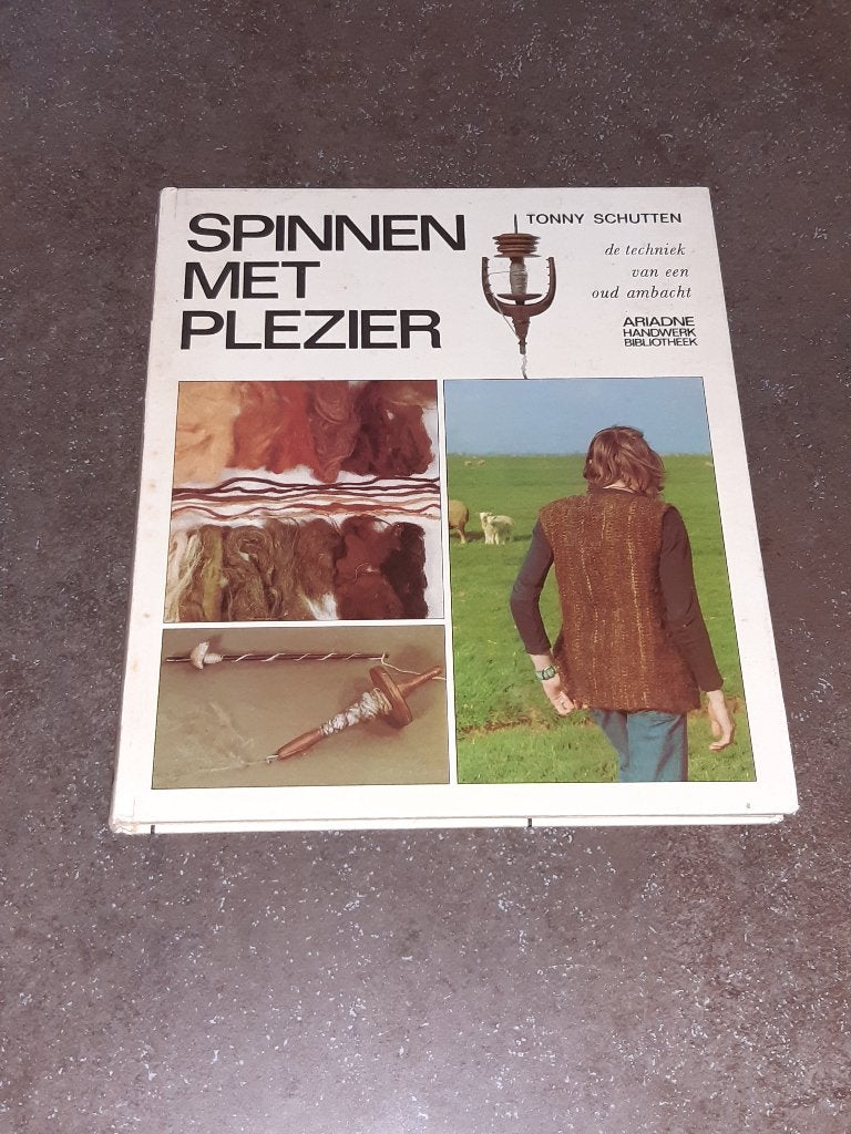 Spinnen met plezier Tonny Schutten, Boeken, Ophalen of Verzenden, Gelezen