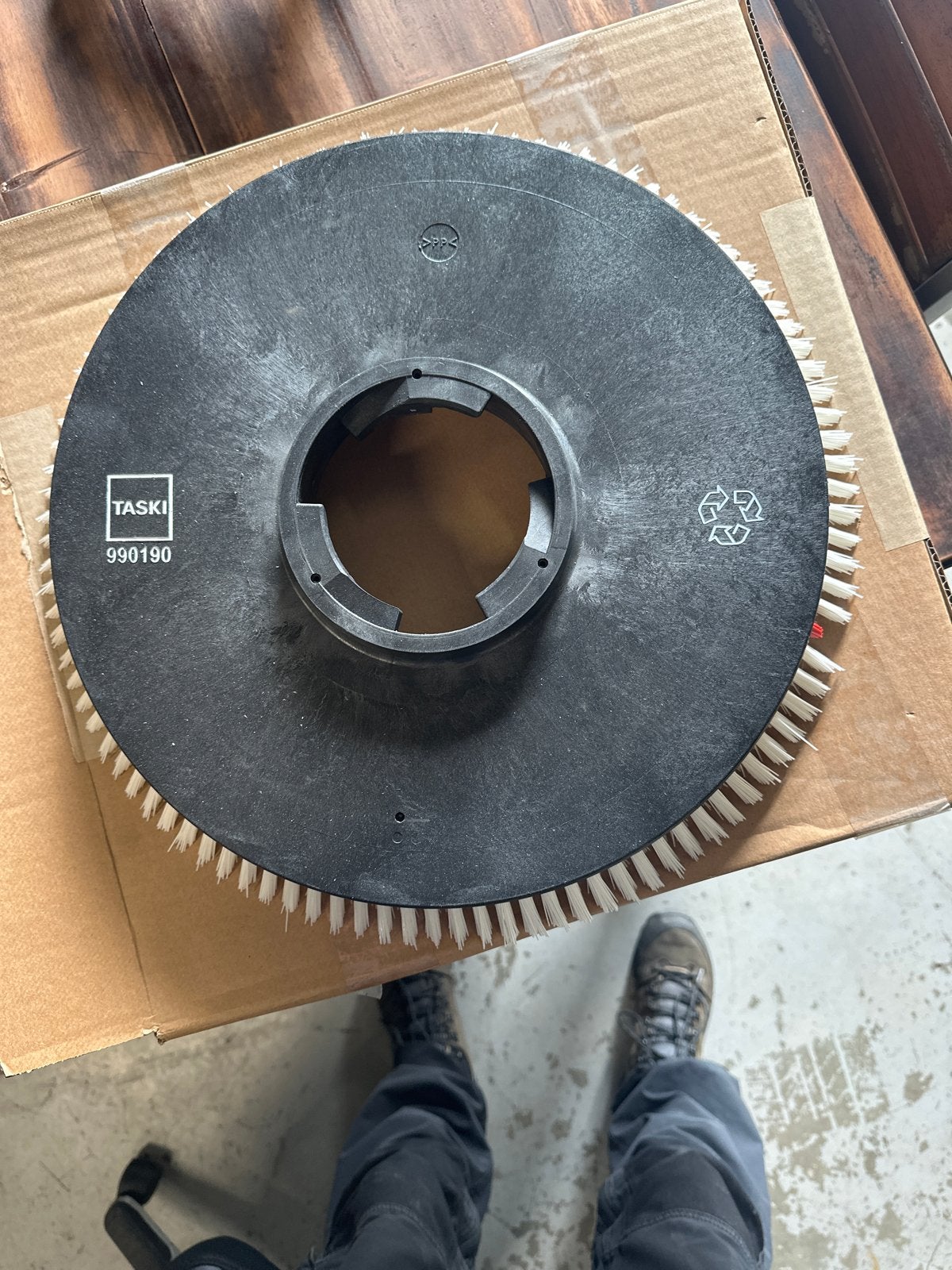 TASKI 990190 Schrobborstel voor Schrobzuigmachines, Ophalen