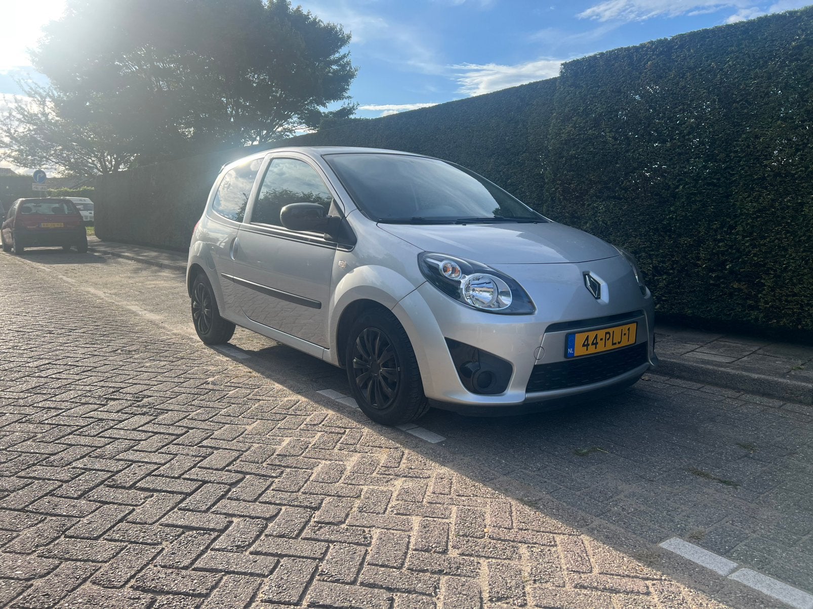 Renault Twingo 1.2 16V 2011 Grijs, Auto's, 839 kg, Beige, 4 cilinders, 4 stoelen