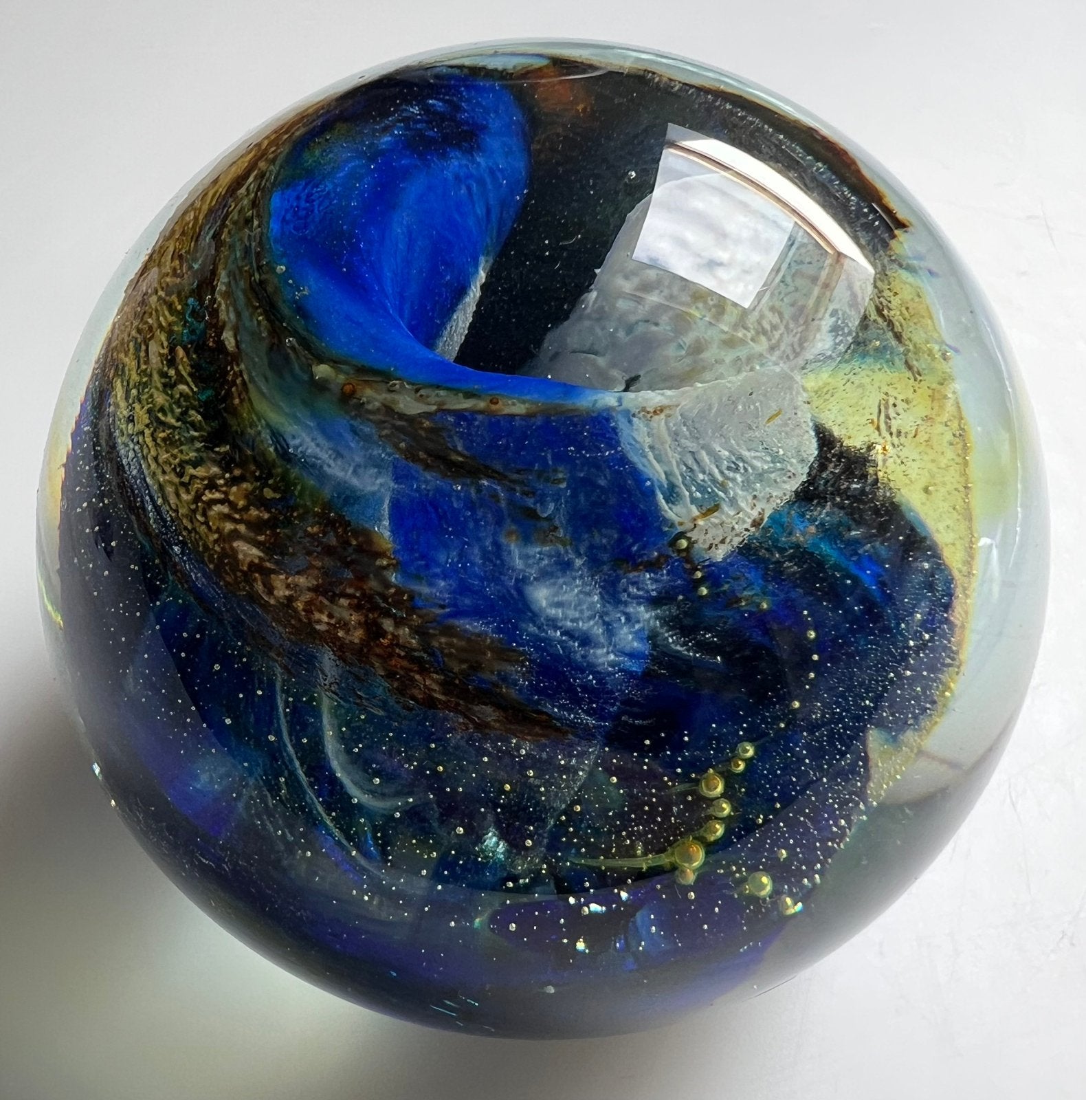 Zeldzame Michael Harris Isle of Wight Azurene paperweight, Ophalen of Verzenden