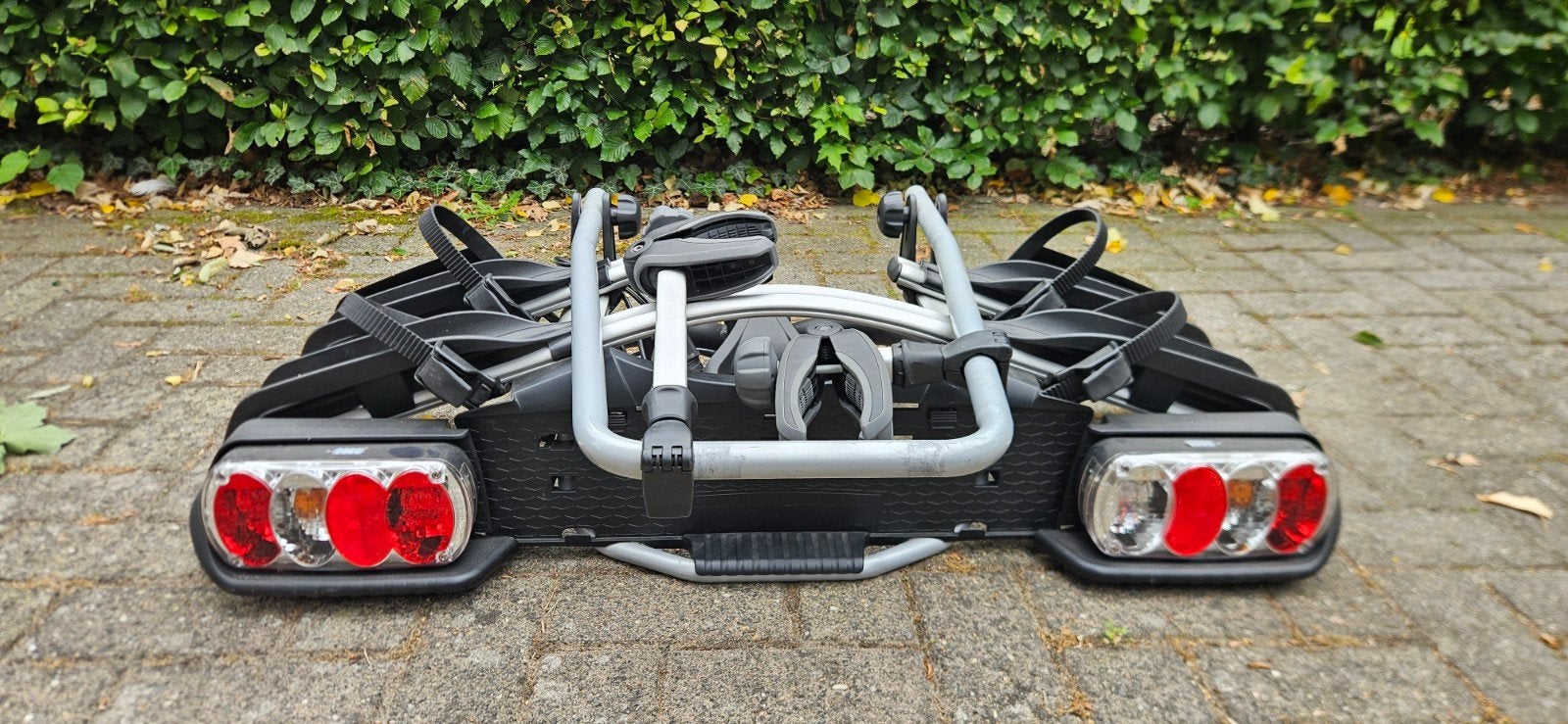 Thule Euroway G2 920 fietsendrager (2 fietsen), Ophalen, Brede banden, Zo goed als nieuw, 2 fietsen