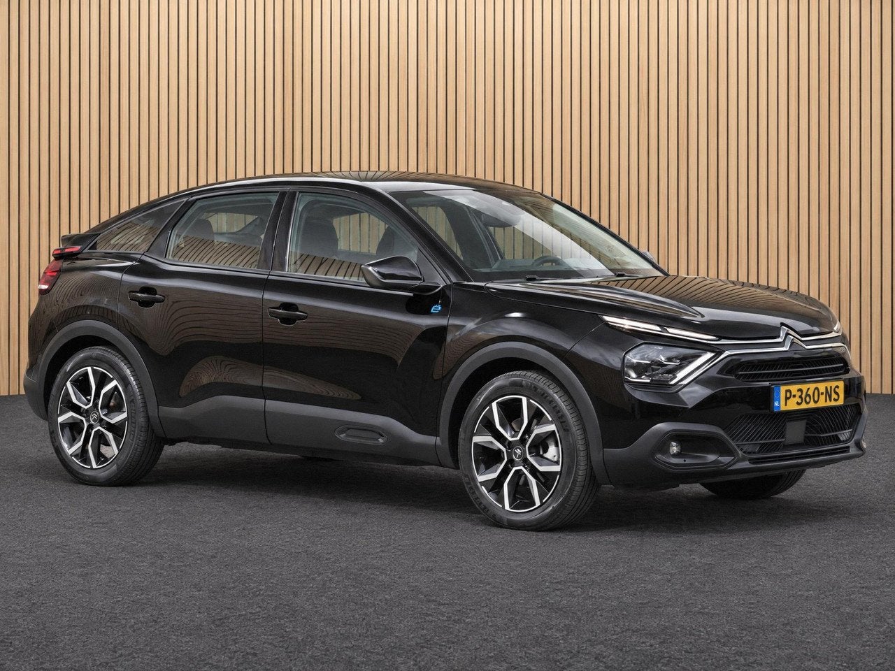 Citroën Ë-C4 You 136pk 50 kWh | Camera/Navi/Climate, Auto's, Automaat, 136 pk, Gebruikt, SUV of Terreinwagen