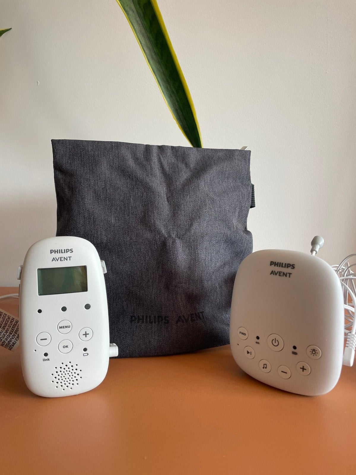 Nieuwe Philips Avent DECT babyfoon met nachtlampje, Kinderen en Baby's, Babyfoons, Ophalen of Verzenden, Zo goed als nieuw, 250 meter of meer