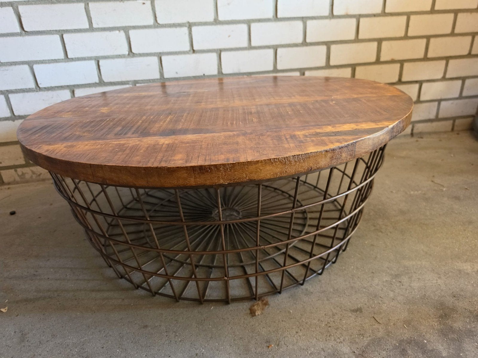By-Boo Bowl salontafel Ø90 – teak hout & uniek draadframe, Huis en Inrichting, Tafels | Salontafels, Gebruikt, 50 tot 100 cm, Industrieel, Landelijk