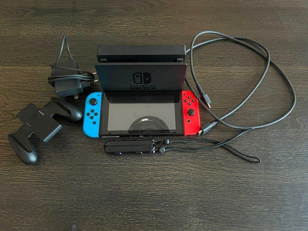Nintendo switch V2 + Games - Mario Odyssey - Pokemon - Zelda, Switch 2019 Upgrade, Met games, ., Met 2 controllers
