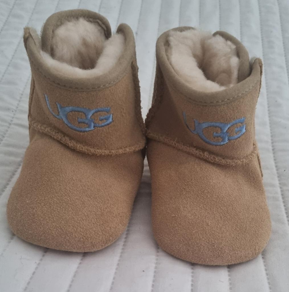 Ugg baby laarsjes laarzen schoenen maat 18 beige bruin, UGG, Laarsjes, Zo goed als nieuw, Verzenden