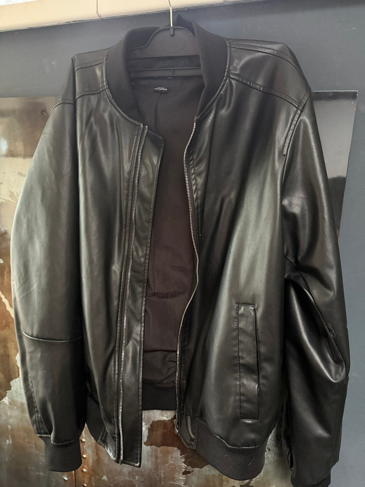 Pull & Bear jas faux leather mt M, Ophalen of Verzenden, Zo goed als nieuw, Zwart