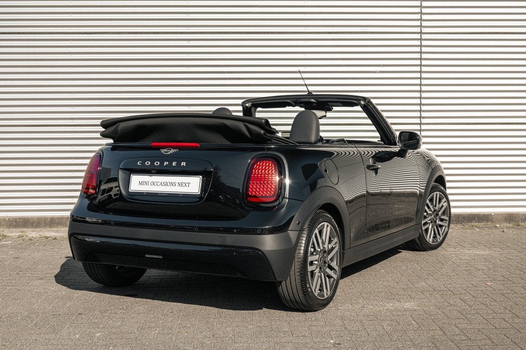 MINI Cabrio Cooper C Automaat / Classic / Pakket L / 17 inch, Auto's, Mini, 1998 cc, 4 stoelen, Zwart, Origineel Nederlands