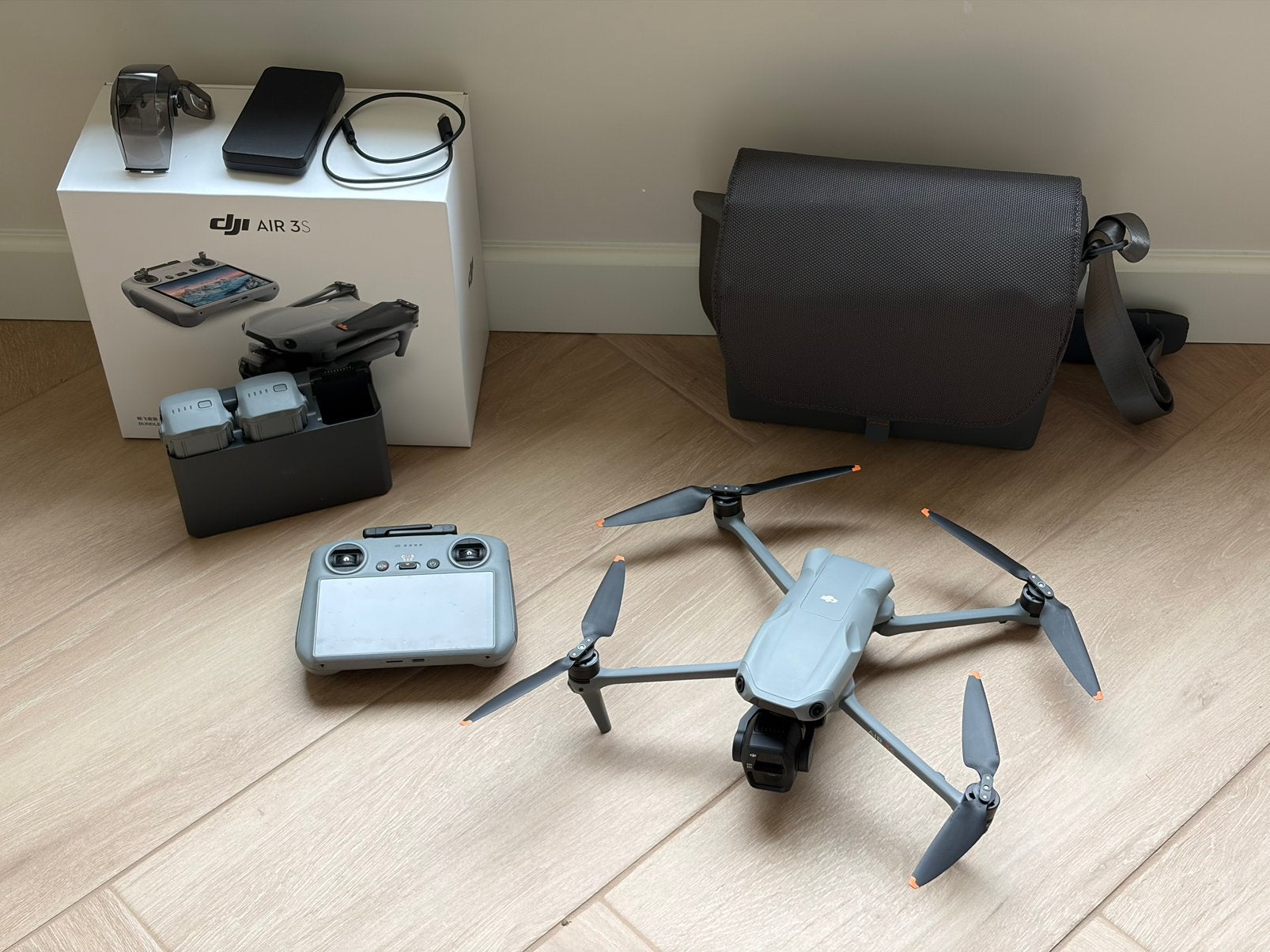 DJI Air 3S Fly More Combo, Audio, Tv en Foto, Cameradrone, 15 tot 30 minuten, Zo goed als nieuw, DJI