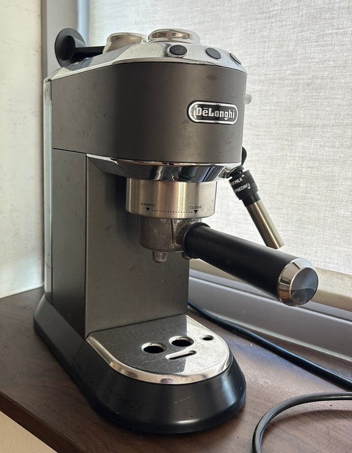 De'Longhi Dedica Espressomachine, Ophalen, Gebruikt, Espresso apparaat, Afneembaar waterreservoir